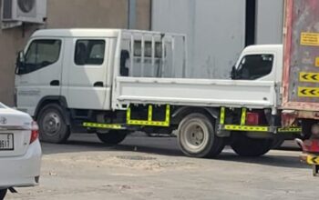 ISUZU NPR DOUBLE CABIN PICKUP BUYER IN AJMAN INDUSTRIAL ( USED COMMERCIAL VEHICLE BUYER IN AJMAN INDUSTRIAL )