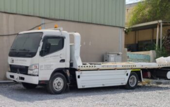 MITSUBISHI CANTER RECOVERY BUYER IN JEBEL ALI FREE ZONE ( USED COMMERCIAL VEHICLE BUYER IN JAFZA DUBAI )