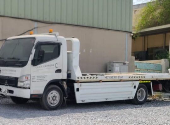 MITSUBISHI CANTER RECOVERY BUYER IN JEBEL ALI ( USED COMMERCIAL VEHICLE BUYER IN JEBEL ALI DUBAI )