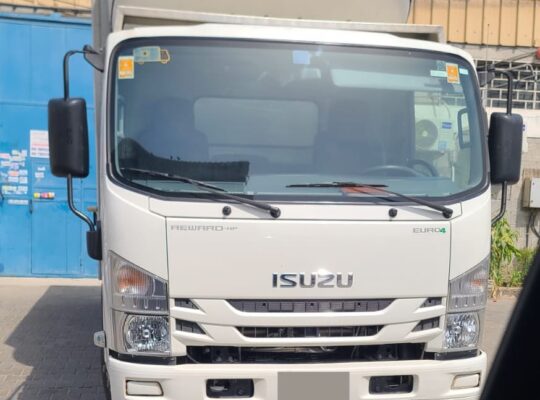 ISUZU NPR CHILLER BOX BUYER IN JEBEL ALI FREE ZONE ( USED COMMERCIAL VEHICLE BUYER IN JAFZA DUBAI )