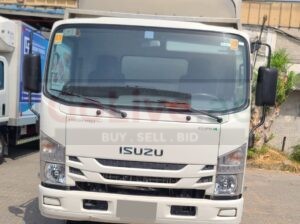 ISUZU NPR CHILLER BOX BUYER IN DUBAI INDUSTRIAL CITY ( USED COMMERCIAL VEHICLE BUYER IN DIC DUBAI )