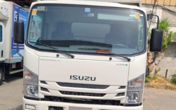 ISUZU NPR FREEZER PICKUP BUYER IN SHARJAH INDUSTRIAL ( USED COMMERCIAL VEHICLE BUYER IN SHARJAH INDUSTRIAL)