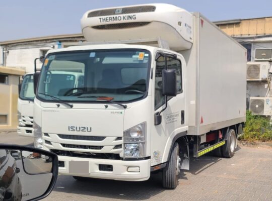 ISUZU NPR PICKUP CHILLER BOX BUYER IN SHARJAH INDUSTRIAL ( USED COMMERCIAL VEHICLE BUYER IN SHARJAH INDUSTRIAL)