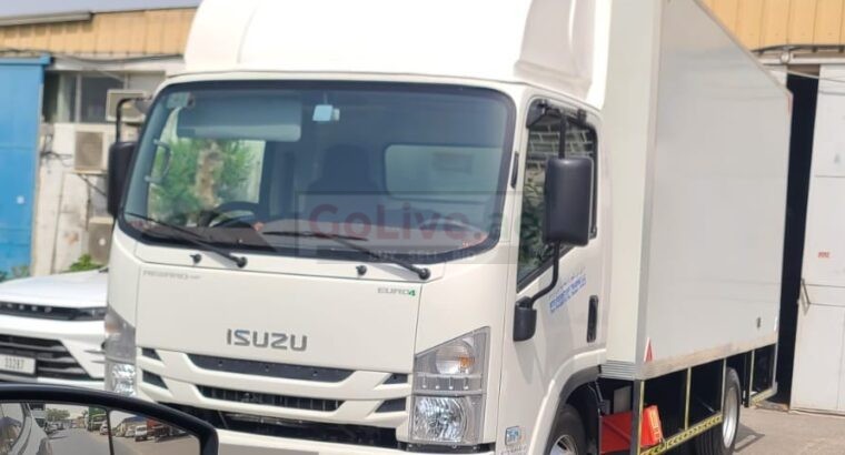 ISUZU NPR PICKUP 3 TON BUYER IN SHARJAH INDUSTRIAL( USED COMMERCIAL VEHICLE BUYER IN SHARJAH INDUSTRIAL )