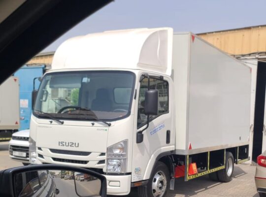 ISUZU NPR PICKUP 3 TON BUYER IN AL QOUZ INDUSTRIAL CITY ( USED COMMERCIAL VEHICLE BUYER IN AL QOUZ DUBAI )