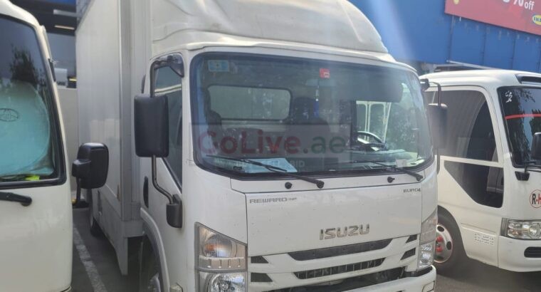 ISUZU NPR PICKUP 3 TON BUYER IN AJMAN INDUSTRIAL ( USED COMMERCIAL VEHICLE BUYER IN AJMAN INDUSTRIAL )
