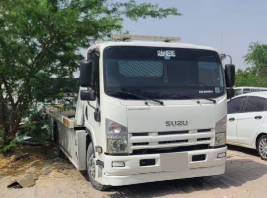 ISUZU NPR RECOVERY PICKUP BUYER IN SHARJAH ( USED COMMERCIAL VEHICLE BUYER IN SHARJAH )