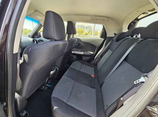 NISSAN JUKE 2015, GCC SPECS, LESS KMS CAR FOR SALE