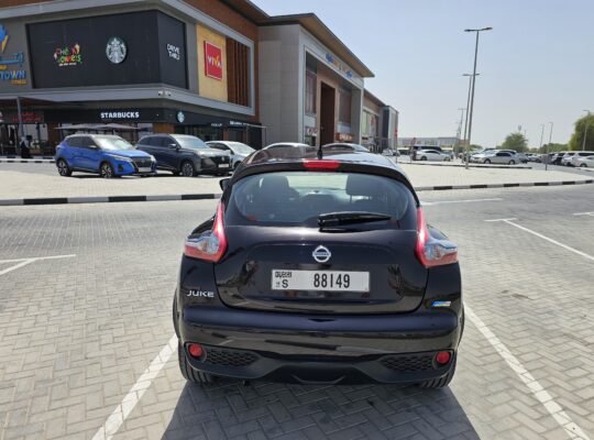 NISSAN JUKE 2015, GCC SPECS, LESS KMS CAR FOR SALE