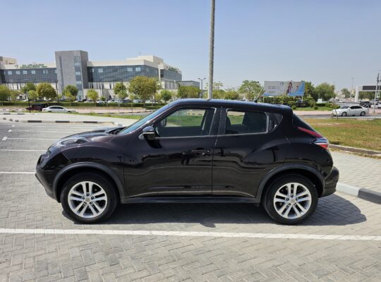 NISSAN JUKE 2015, GCC SPECS, LESS KMS CAR FOR SALE