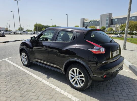 NISSAN JUKE 2015, GCC SPECS, LESS KMS CAR FOR SALE