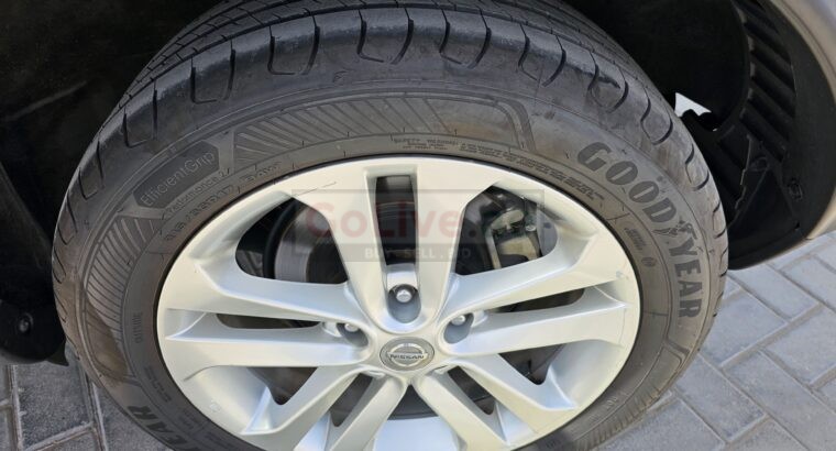NISSAN JUKE 2015, GCC SPECS, LESS KMS CAR FOR SALE