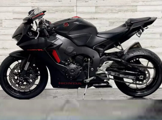 2018 HONDA CBR