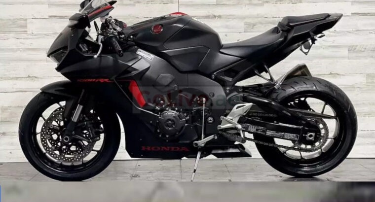 2018 HONDA CBR