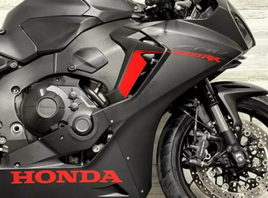 2018 HONDA CBR