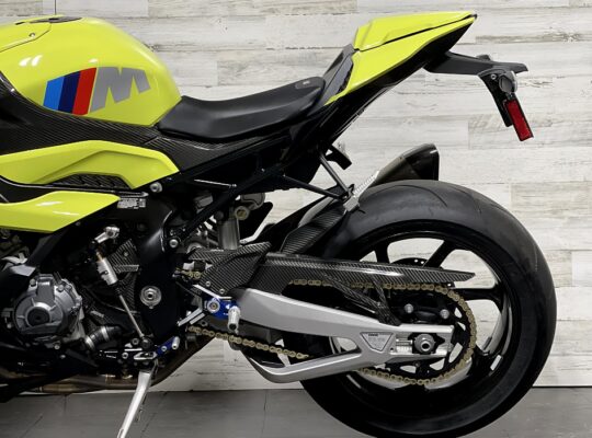 2022 BMW 1000 RR (+974 66574363)