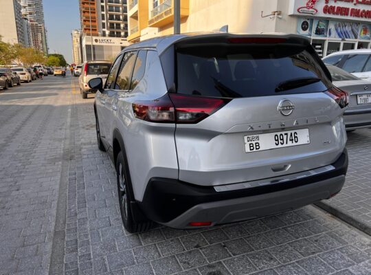 Nissan Rogue-X-Trail-2023