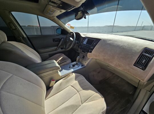 Infiniti fx35 Fully Loaded, GCC, Less kms Driven, 1st Owner