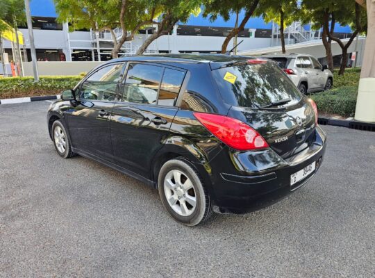 Nissan Versa 2012, Fully Automatic in Good Condition for sale