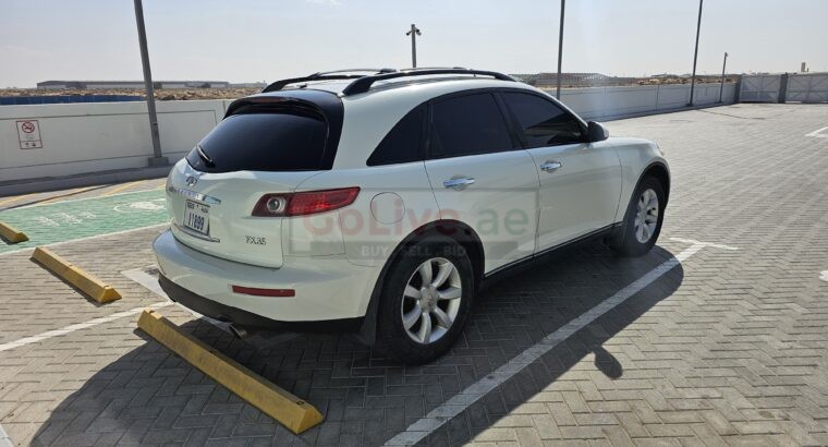 Infiniti fx35 Fully Loaded, GCC, Less kms Driven, 1st Owner