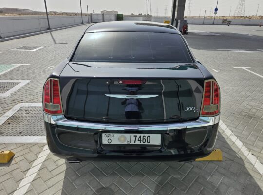 CHRYSLER 300C, 2014, GCC SPECS. V6, 3.6L FULLY LOADED FOR SALE