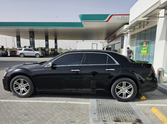 CHRYSLER 300C, 2014, GCC SPECS. V6, 3.6L FULLY LOADED FOR SALE