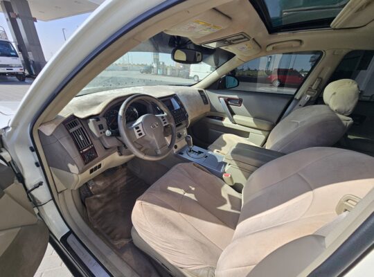 Infiniti fx35 Fully Loaded, GCC, Less kms Driven, 1st Owner