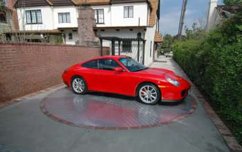 Vehicle turntable in Ras Al Khaimah