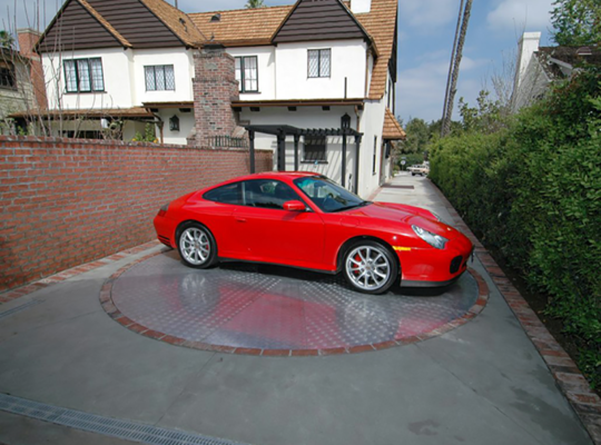 Garage turntable installation in Ras Al Khaimah