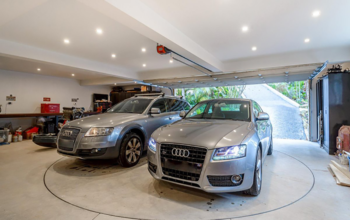 360-degree car turntable in Ras Al Khaimah