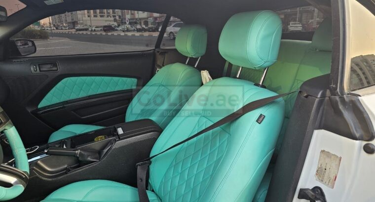 Ford Mustang 2014 Tiffany and White