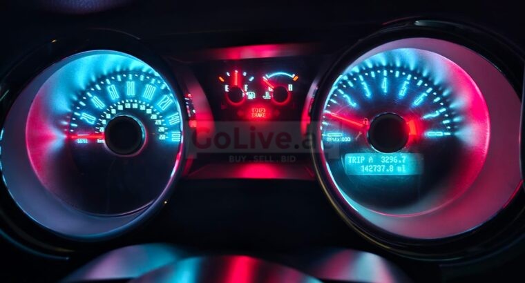 Ford Mustang 2014 Tiffany and White
