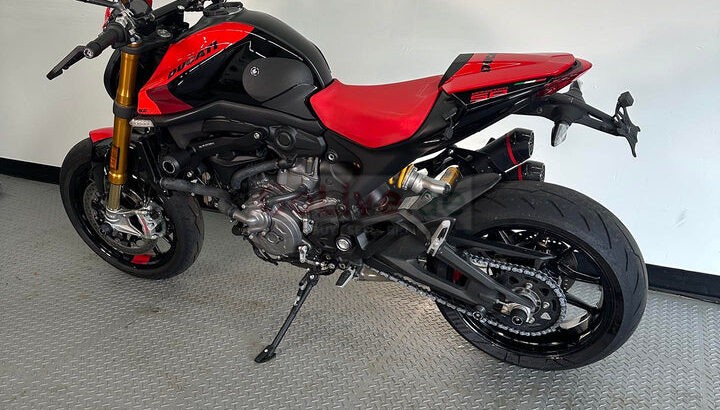 2023 Ducati Monster SP
