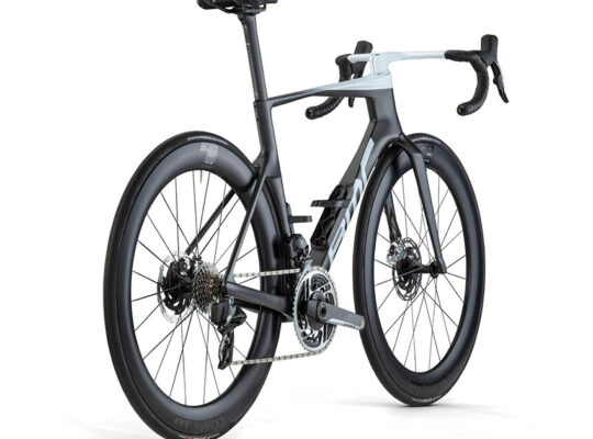 2024 BMC Teammachine R 01 LTD Road Bike (M3BIKESHOP)