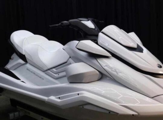 2025 Yamaha WaveRunner FX Cruiser SVHO Jetski
