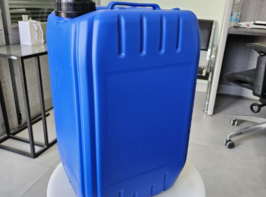 NEW PLASTIC CAN 20 LITER FOR SALE