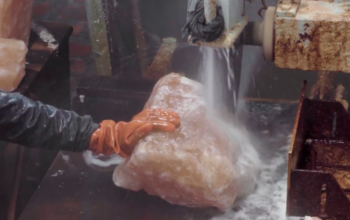 Pink Rock Salt for Animals ( Animal Licking Salt Supplier in Oman )