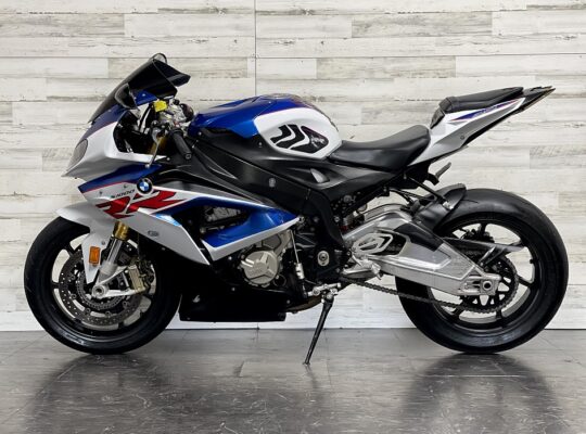 Clean 2022 BMW S1000RR