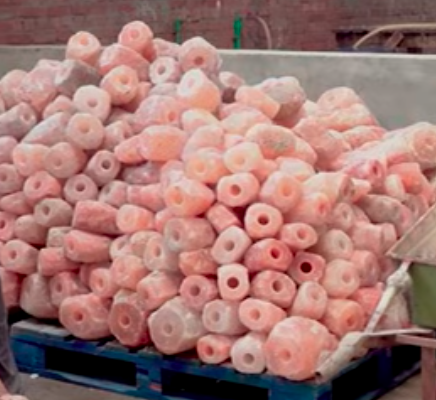 Pink Himalayan salt for pets ( Durable salt blocks for livestock in BAHRAIN )