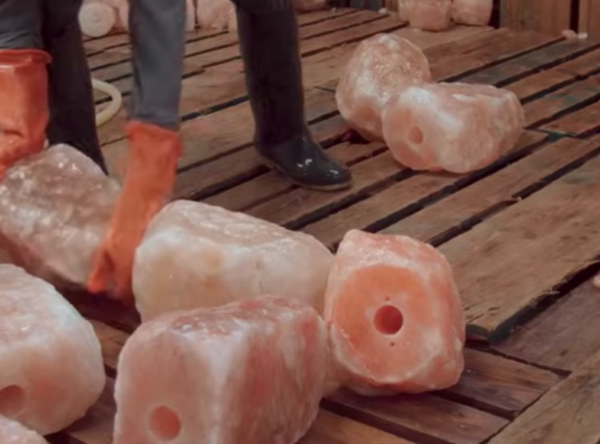 Pink Rock Salt for Animals ( Animal Licking Salt Supplier in RAS AL KHAIMA UAE )