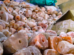 Animal Licking Salt ( Himalayan pink Rock Salt Supplier in SAUDI ARABIA )