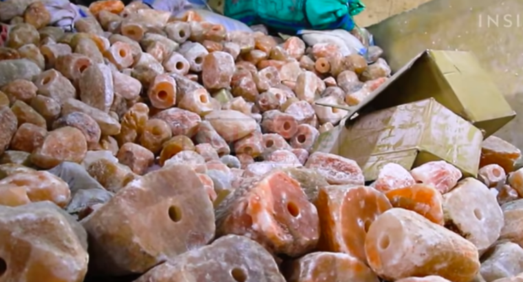 Pink Himalayan salt for pets ( Durable salt blocks for livestock in AL AIN )
