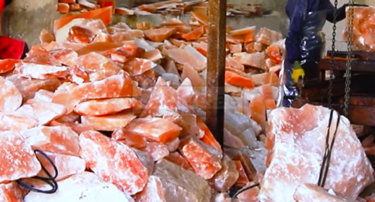 Pink rock salt for livestock ( Himalayan salt licks for animals in QATAR )