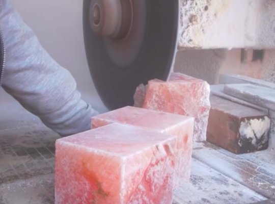 Animal salt licks ( Himalayan salt supplier for retailers in AL AIN )