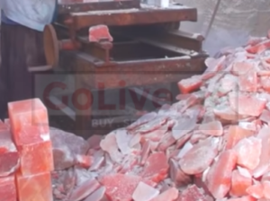 Animal Licking Salt ( Himalayan pink Rock Salt Supplier in DUBAI UAE )