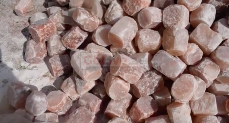 Pink rock salt for livestock ( Himalayan salt licks for animals in SAUDI ARABIA )
