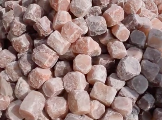 Natural salt blocks for animals (Himalayan salt supplier in QATAR )