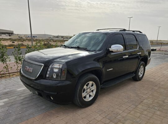 GMC YUKON SLT, GCC SPECS, 2012 FULL OPTION FOR SALE