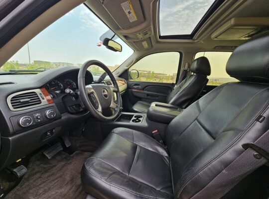 GMC YUKON SLT, GCC SPECS, 2012 FULL OPTION FOR SALE