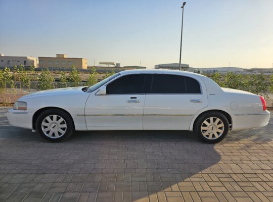 Lincoln Town Car Gcc, Executive L Edition 2005 for Sale
